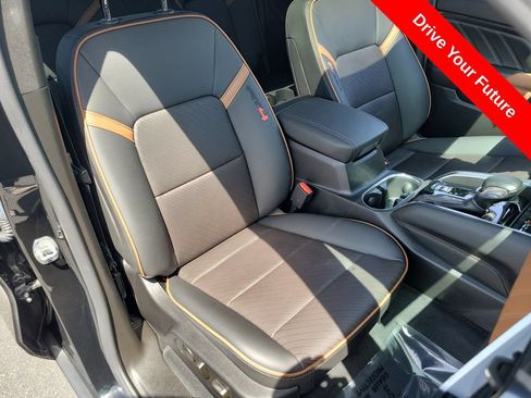 Used 2023 GMC Canyon AT4 w/ AT4 Premium Package AWD/4WD image 19