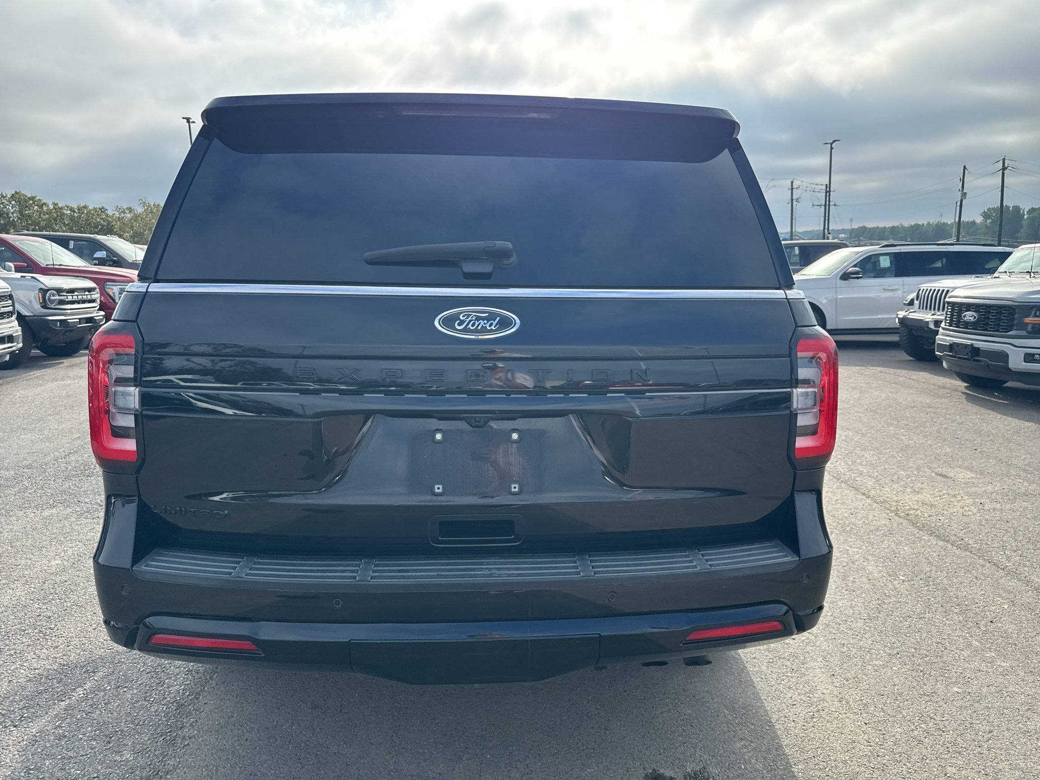 Certified 2022 Ford Expedition Limited RWD image 7