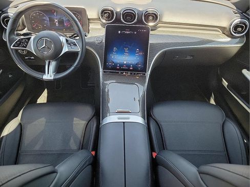 Used 2022 Mercedes-Benz C 300 Sedan image 11