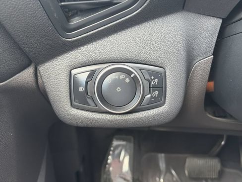 Used 2016 Ford Escape SE FWD image 21