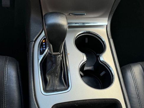 Used 2019 Jeep Grand Cherokee Laredo w/ Laredo X Package image 24