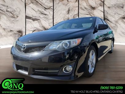 Used 2014 Toyota Camry SE w/ Moonroof Package