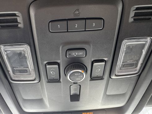 Used 2022 Chevrolet Suburban Premier image 26