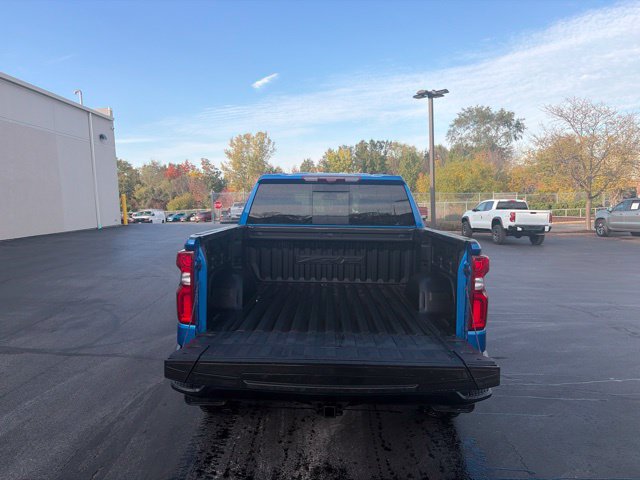 Used 2022 Chevrolet Silverado 1500 ZR2 w/ Technology Package AWD/4WD image 4