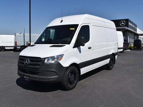New 2025 Mercedes-Benz Sprinter 2500 image 1
