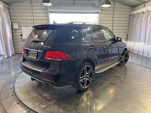 Used 2018 Mercedes-Benz GLE 43 AMG 4MATIC image 4