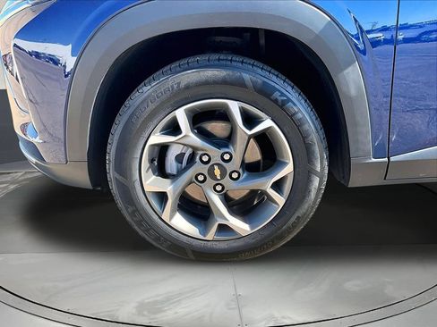 Used 2024 Chevrolet Trax LT w/ Driver Confidence Package FWD image 35