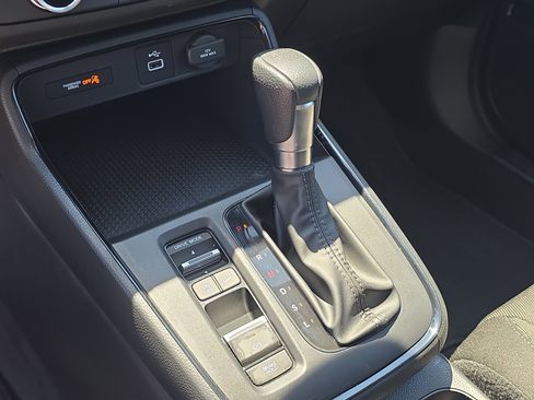 Used 2023 Honda CR-V LX image 25