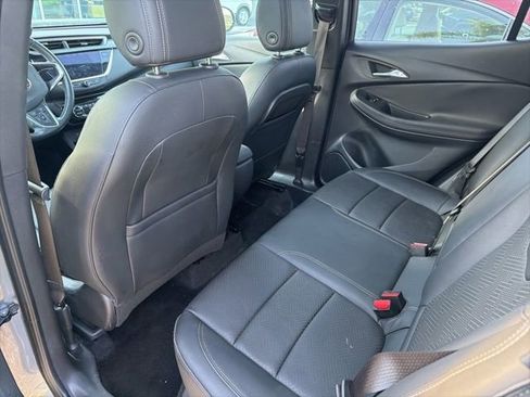 Certified 2022 Buick Encore GX Essence w/ Experience Buick Package image 5