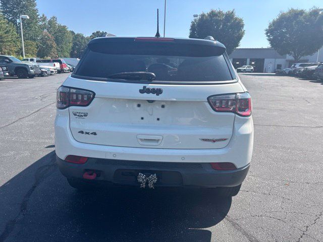 Used 2018 Jeep Compass Trailhawk w/ Leather Interior Group AWD/4WD image 5