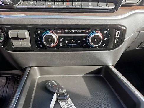 New 2026 GMC Sierra 2500 SLT w/ SLT Premium Package AWD/4WD image 25