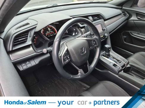 Used 2019 Honda Civic Sport image 2