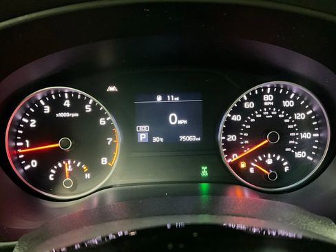 Used 2022 Kia Sportage EX w/ EX Technology Package image 12