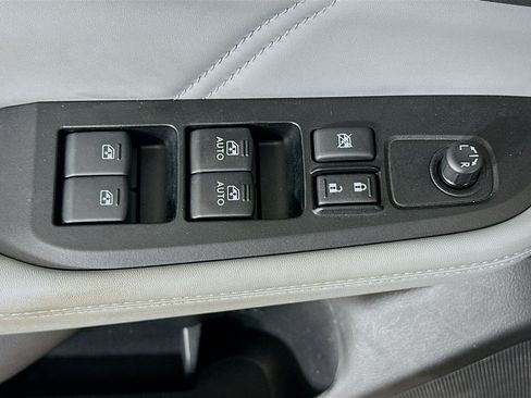 Used 2019 Subaru Outback 2.5i Limited AWD/4WD image 15