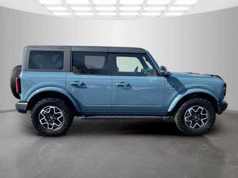 Used 2023 Ford Bronco Outer Banks image 3