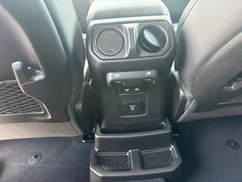 New 2026 Jeep Wrangler Unlimited Sahara w/ Whitecap Package AWD/4WD image 30