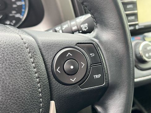 Used 2016 Toyota RAV4 XLE FWD image 11
