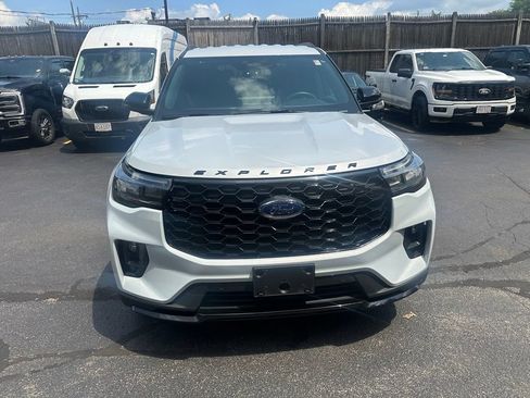 Used 2026 Ford Explorer ST-Line AWD/4WD image 2