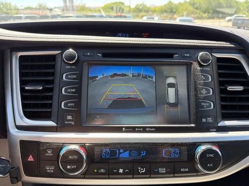 Used 2017 Toyota Highlander Limited Platinum AWD/4WD image 20