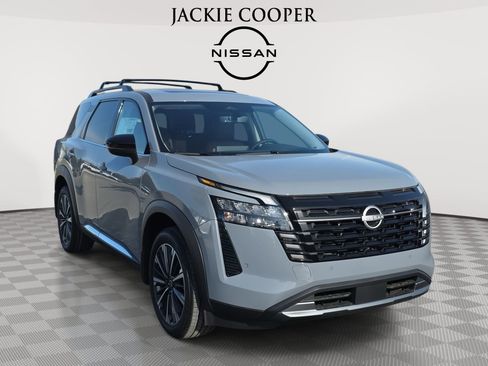 New 2026 Nissan Pathfinder Platinum w/ Cargo Package AWD/4WD image 3