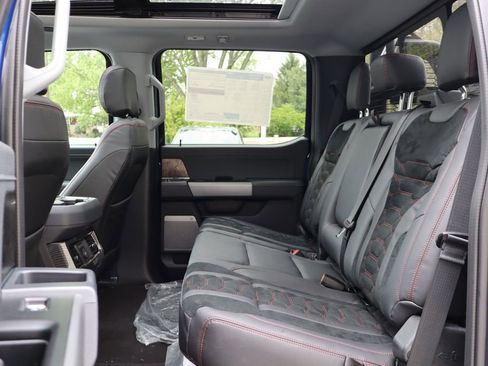 New 2026 Ford F250 Lariat w/ Black Appearance Package AWD/4WD image 11