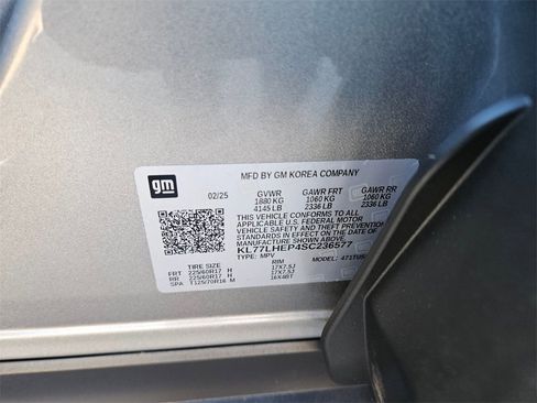 Used 2025 Chevrolet Trax LT w/ LT Convenience Package image 30