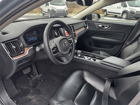 Used 2024 Volvo S60 B5 Plus image 22
