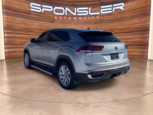 Used 2023 Volkswagen Atlas Cross Sport SE image 3