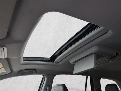 Used 2020 Honda Pilot Touring image 16