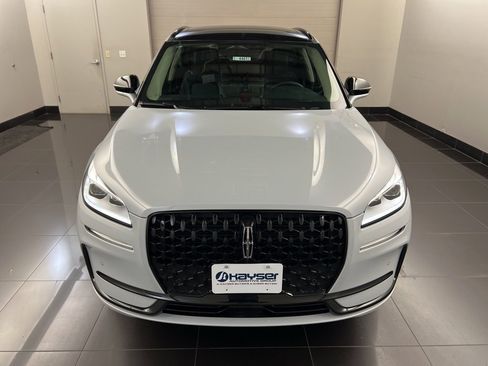 New 2026 Lincoln Corsair Reserve image 2