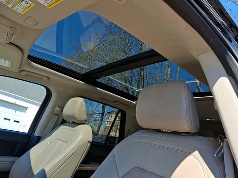 Used 2024 Ford Expedition Limited AWD/4WD image 17