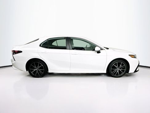 Used 2023 Toyota Camry SE image 10