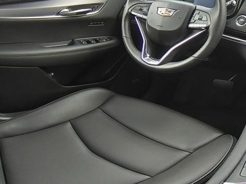 New 2025 Cadillac XT6 Luxury w/ LPO, Floor Liner Package image 23