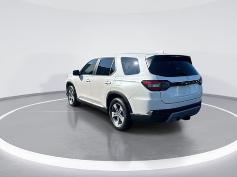 Used 2023 Honda Pilot EX-L image 7