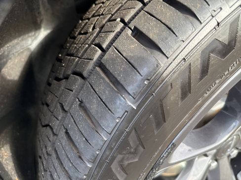 Used 2022 Chrysler 300 Touring L w/ Popular Equipment Group image 10