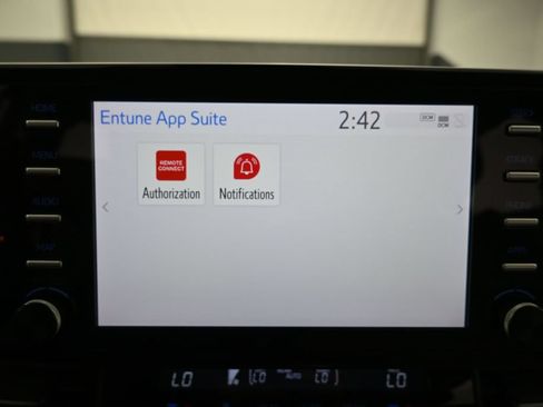 Used 2022 Toyota Sienna XLE FWD image 11