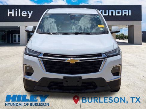 Used 2023 Chevrolet Traverse LS w/ Safety Package FWD image 7