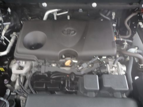 Used 2024 Toyota RAV4 XLE image 27