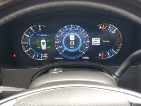 Used 2020 Cadillac Escalade Luxury w/ LPO, Radiant Package RWD image 25