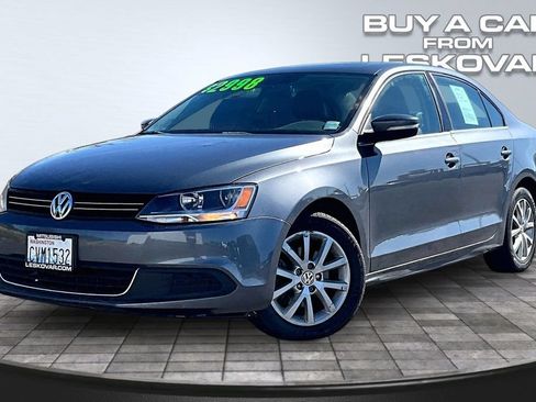Used 2013 Volkswagen Jetta SE FWD image 5