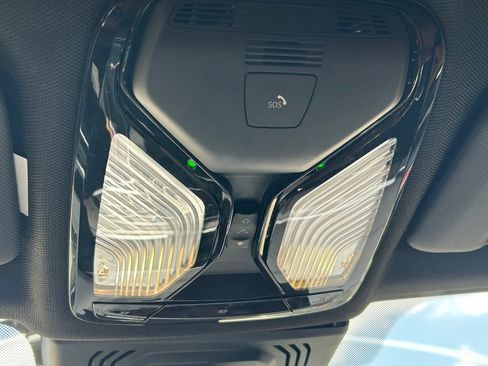 Used 2023 BMW X5 xDrive40i w/ M Sport Package AWD/4WD image 19