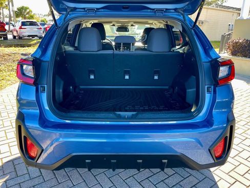 Used 2024 Subaru Crosstrek 2.0i Premium image 5
