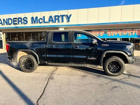 Used 2023 GMC Sierra 1500 AT4X image 3