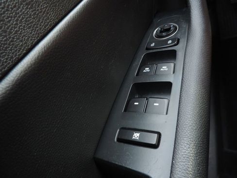 Used 2018 Hyundai Sonata Limited image 25