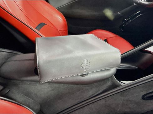 Used 2022 Ferrari Roma RWD image 60