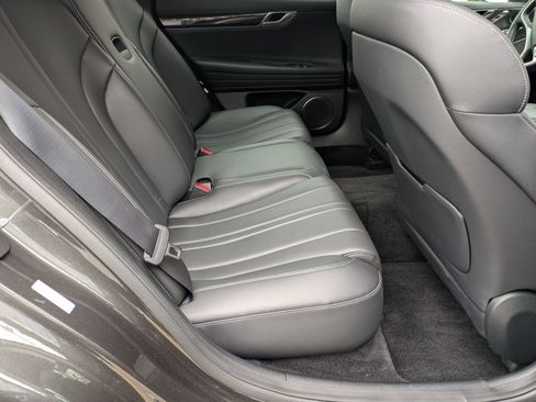 Used 2023 Genesis G80 2.5T image 33