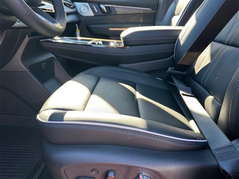 New 2026 Buick Enclave Avenir w/ Super Cruise Package image 10