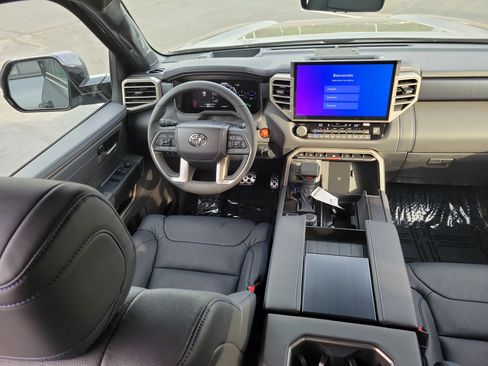 New 2026 Toyota Sequoia Platinum AWD/4WD image 17