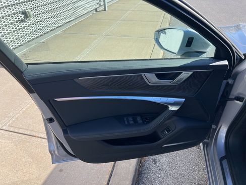 Used 2025 Audi A6 Premium Plus w/ Premium Plus Package image 61