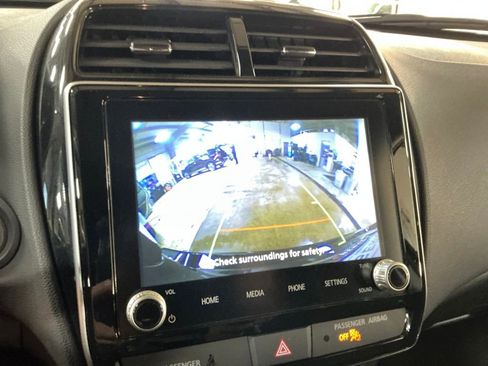 Used 2025 Mitsubishi Outlander Sport LE AWD/4WD image 19